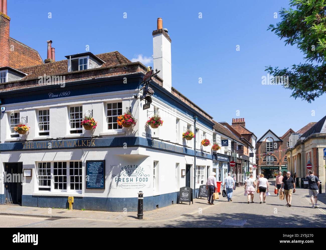 Pub uk The William Walker Winchester un pub vittoriano nel centro di Winchester Hampshire Inghilterra Regno Unito Europa Foto Stock