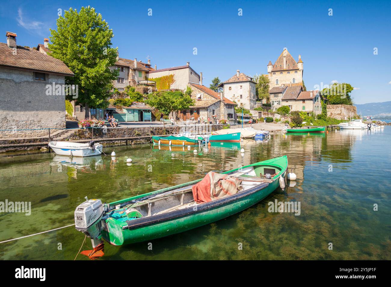 Port des Pêcheurs nel villaggio di Yvoire in alta Savoia, Rhône-Alpes, Francia Foto Stock