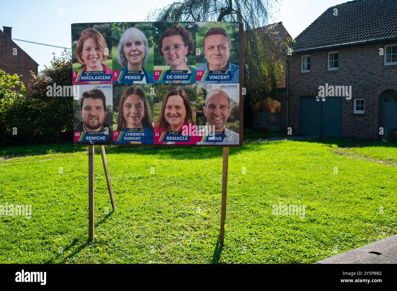 Nethen, Belgio, SEP 21, 2024- cartelloni per le elezioni regionali e provinciali belghe del 2024 Foto Stock