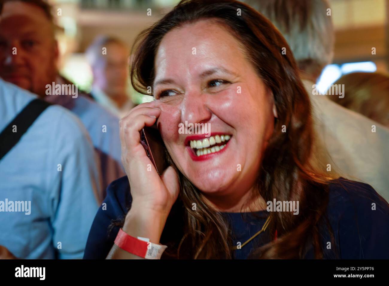 Wahl Landtagswahl Poitik 22.09.2024 Potsdam Landeseshauptstadt Brandenburg Landtagswahlen SPD Wahlparty Wahlsieger SPD Direktmandat Manja Schüle Amtie Foto Stock