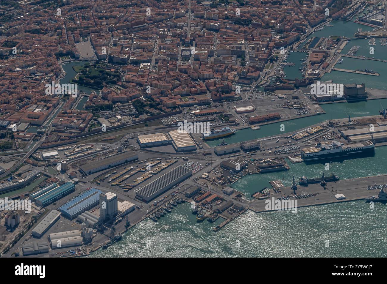 Veduta aerea del porto e del centro di Livorno, Italia Foto Stock