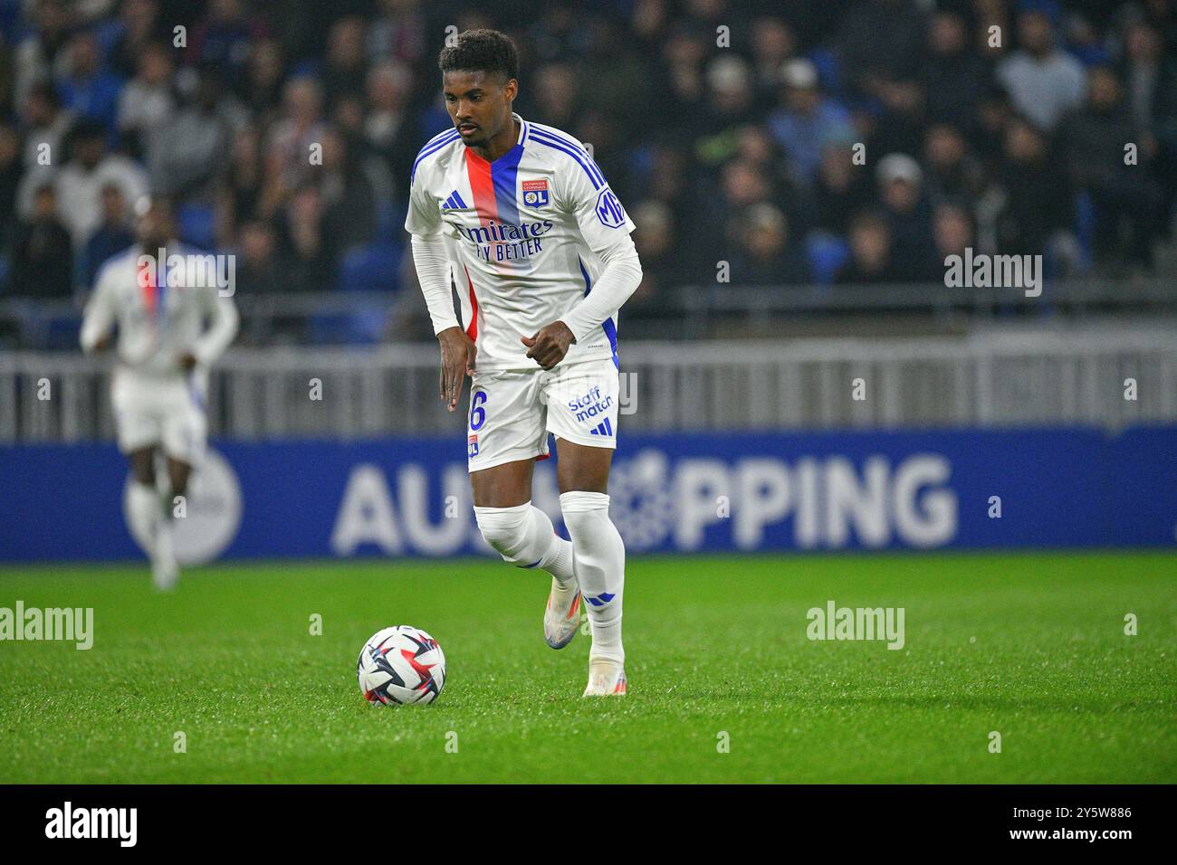 Vinicius Abner dalla OL durante la partita di campionato francese di Ligue 1 tra Olympique Lyonnais (Lione) e Olympique de Marseille il 22 settembre 2024 allo stadio Groupama di Decines-Charpieu vicino a Lione, in Francia Foto Stock