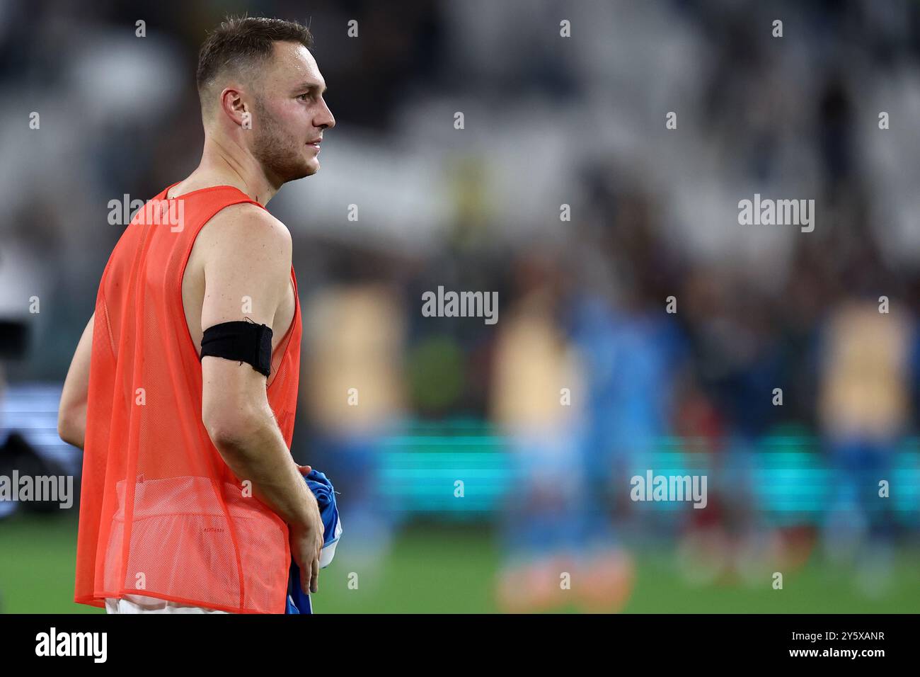 Teun Koopmeiners della Juventus FC saluta i tifosi al termine della partita di serie A tra Juventus FC e SSC Napoli all'Allianz Stadium il 21 settembre 2024 a Torino. Foto Stock