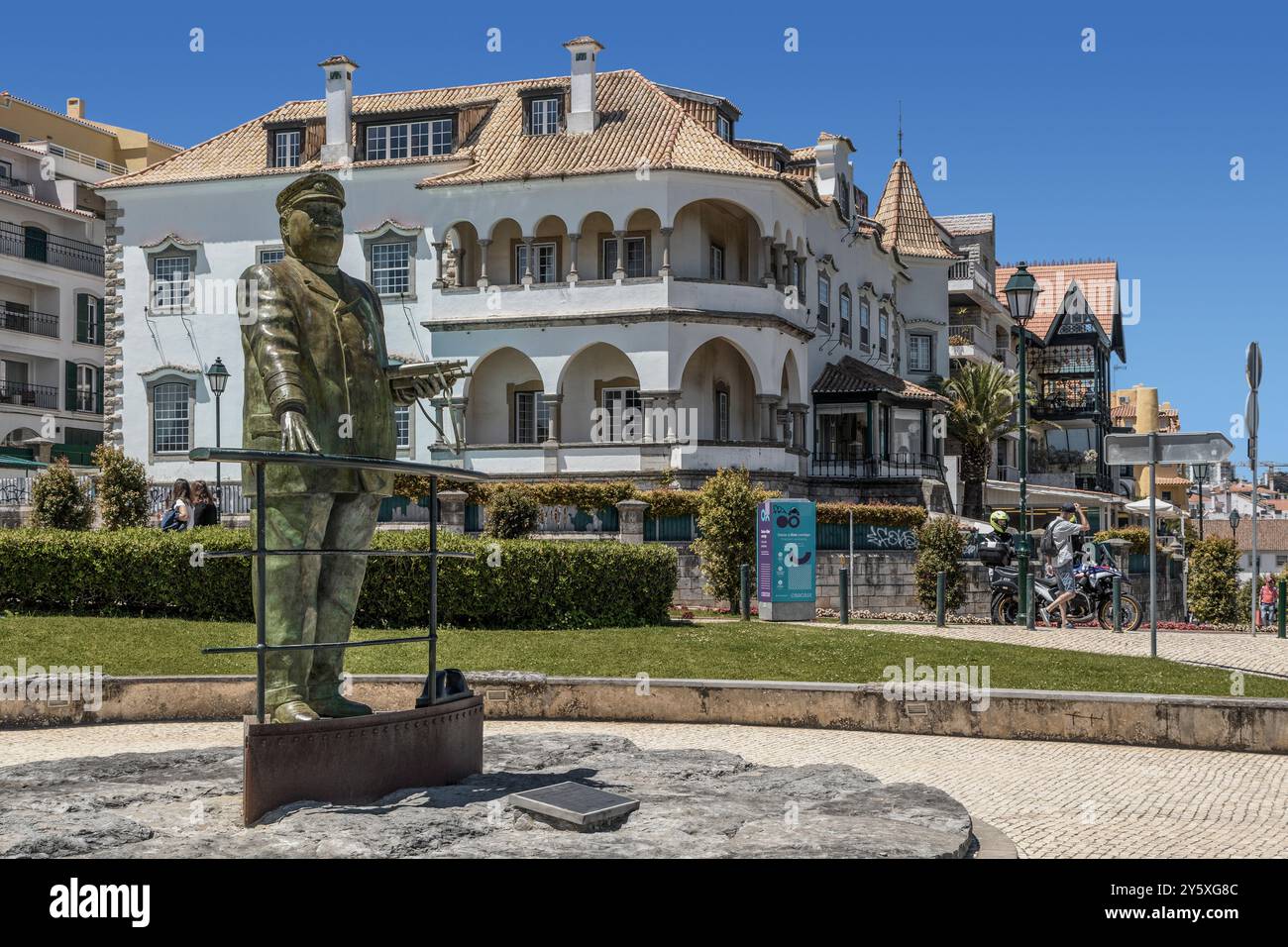 Scultura del re Carlos i (Dom Carlos i) nella città di Cascaes, in portoghese Cascais, città portoghese nel distretto di Lisbona, Portogallo, Europa. Foto Stock