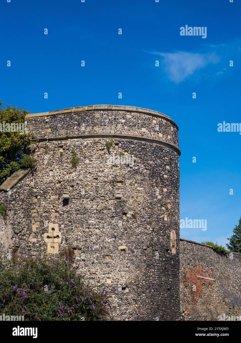 Le mura cittadine di Canterbury, romane e in seguito ricostruirono le difese. Canterbury, Kent, Inghilterra, Regno Unito, Gran Bretagna. Foto Stock