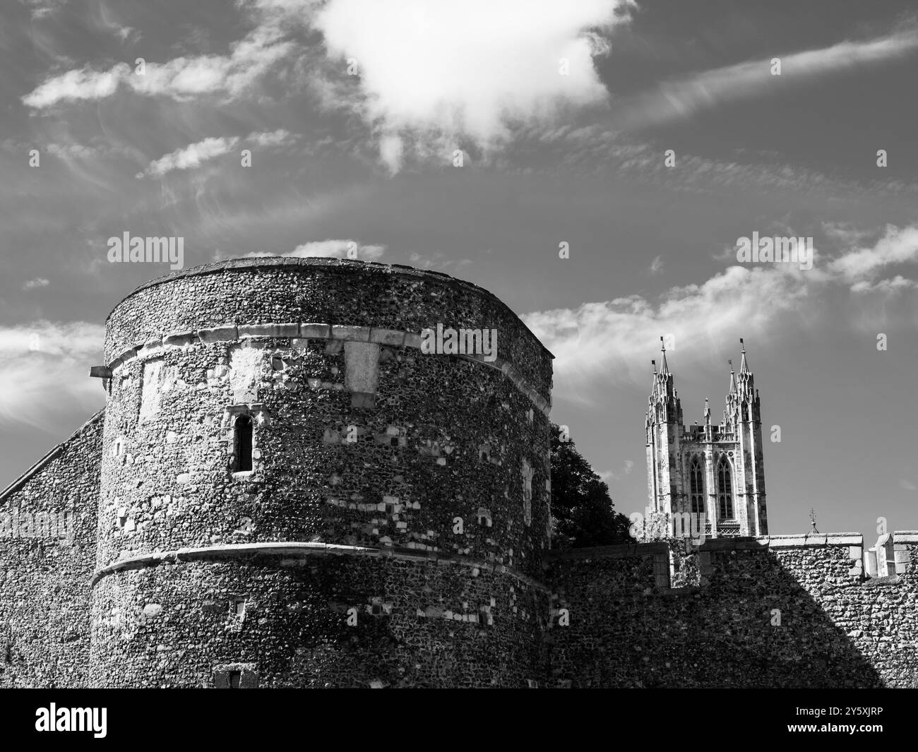 Black and White City Walls, Canterbury, Kent, Inghilterra, Regno Unito, GB. Foto Stock