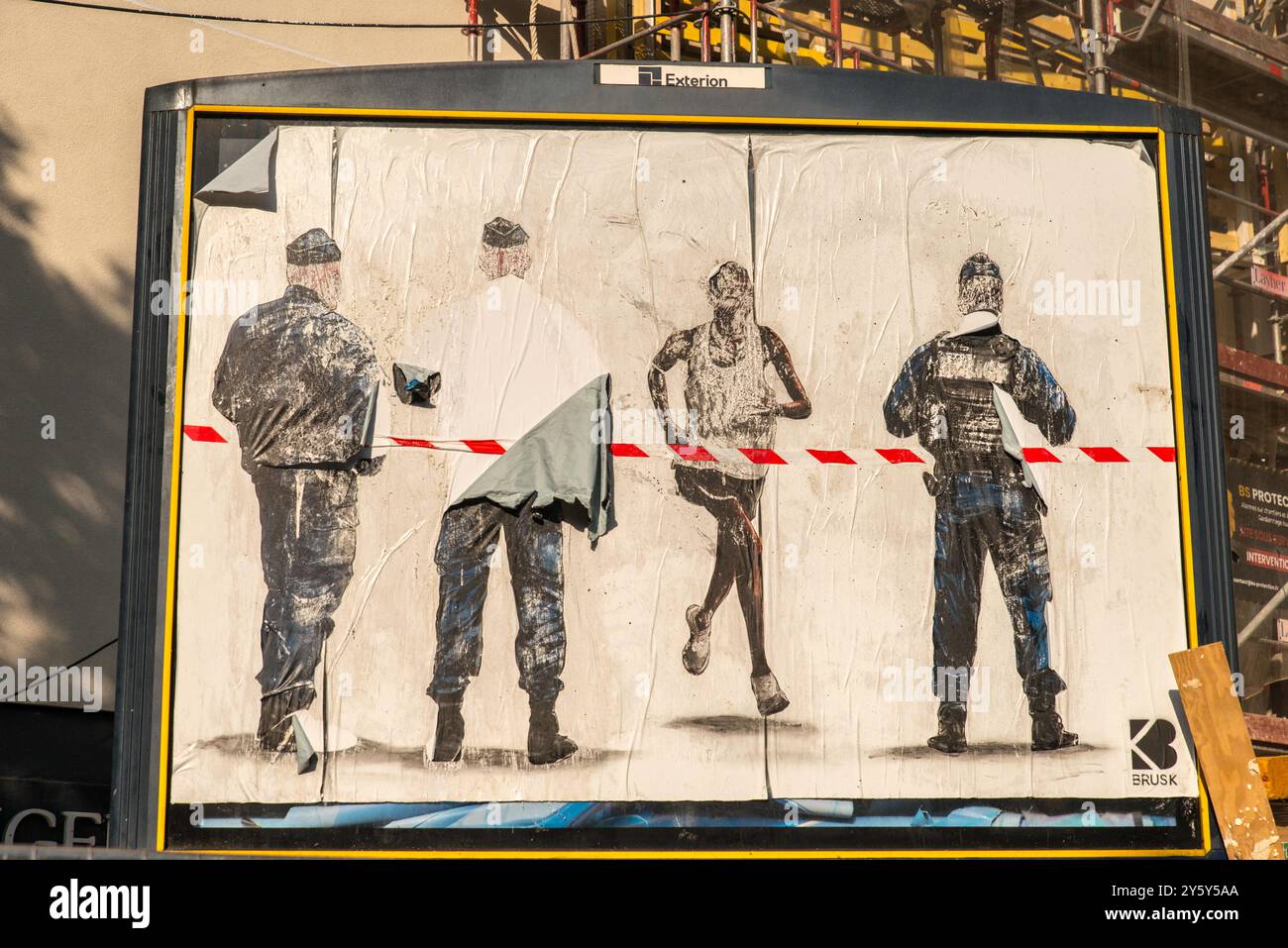 Parigi, Francia. 23 settembre 2024. Artista di strada francese, Brusk espone le sue opere d'arte ispirate ai Giochi Olimpici di Parigi del 2024 a Parigi, Francia, il 23 settembre 2024. Foto di Denis Prezat/ABACAPRESS. COM credito: Abaca Press/Alamy Live News Foto Stock