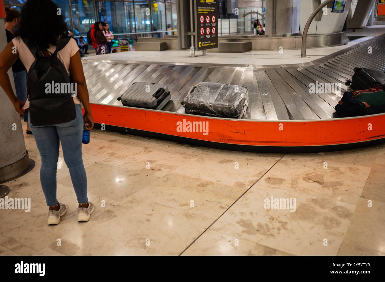 Cintura per bagagli all'aeroporto di Madrid Foto Stock