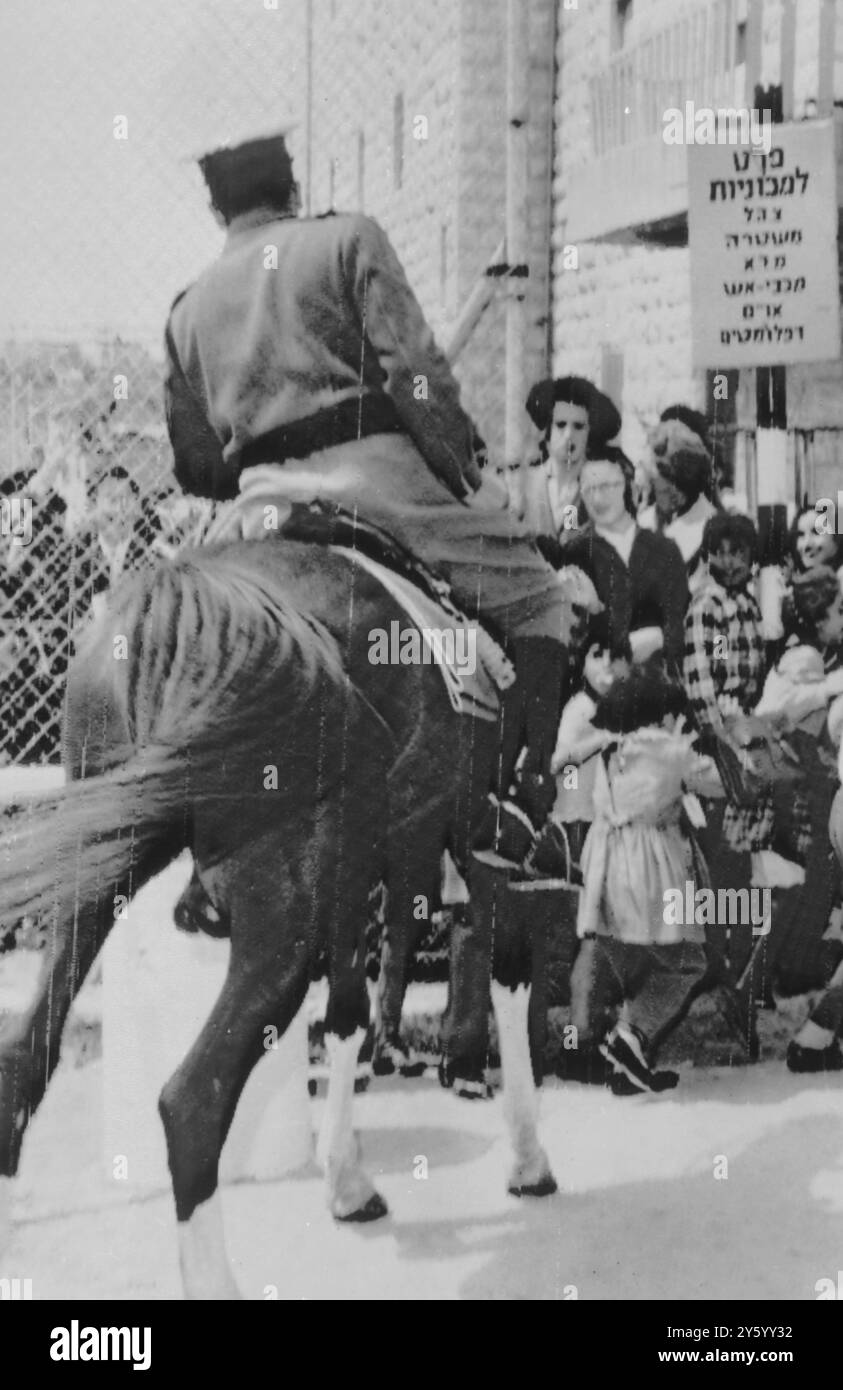 FOLLE AL PROCESSO EICHMANN A GERUSALEMME 11 APRILE 1961 Foto Stock