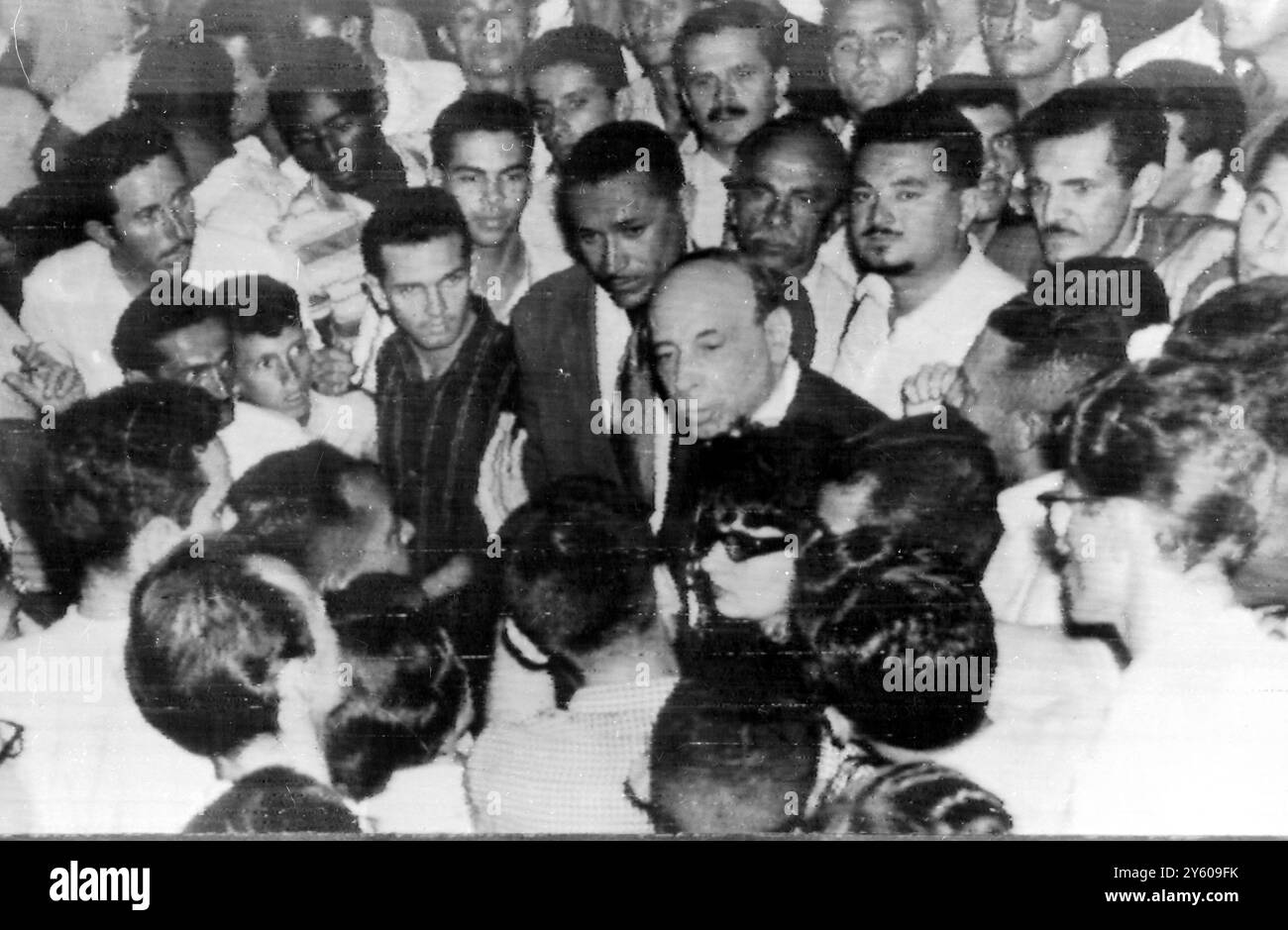 IL GENERALE PORTOGHESE HUMBERTO DELGADO ARRIVA ALL'AEROPORTO DI RECIFE IN BRASILE IL 1° FEBBRAIO 1961 Foto Stock