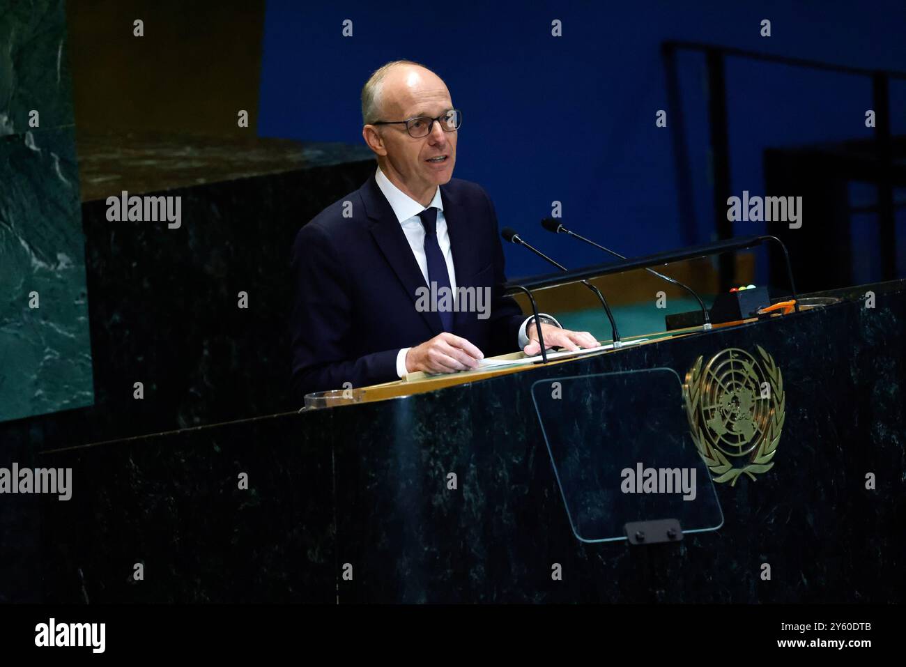 New York, Stati Uniti. 22 settembre 2024. Il primo ministro lussemburghese Luc Frieden interviene al "Vertice del futuro” durante la 79a sessione dell'Assemblea generale delle Nazioni Unite nella sala dell'Assemblea generale delle Nazioni Unite presso la sede delle Nazioni Unite lunedì 23 settembre 2024 a New York. Foto di Peter Foley/UPI credito: UPI/Alamy Live News Foto Stock