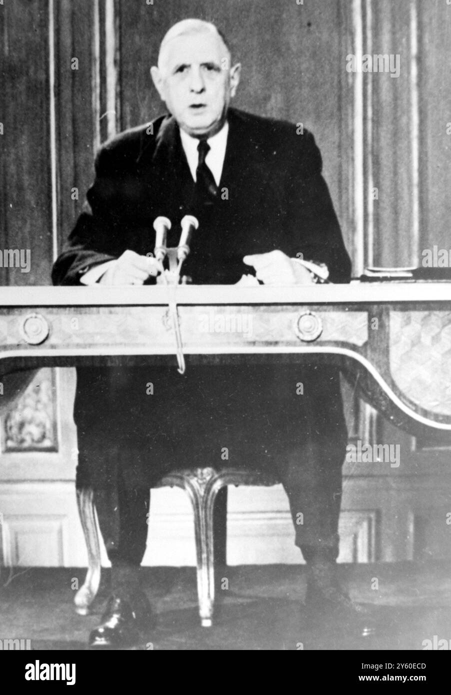 DISCORSO DEL PRESIDENTE FRANCESE CHARLES DE GAULLE SULLA CAMPAGNA REFERENDARIA / 2 GENNAIO 1961 Foto Stock