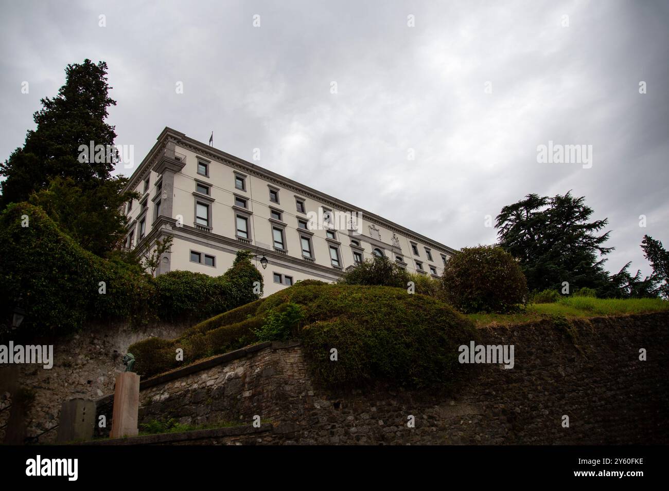 Vista esterna dal basso del Castello di Udine (XVI secolo), Udine, Friuli Venezia Giulia, Italia Foto Stock