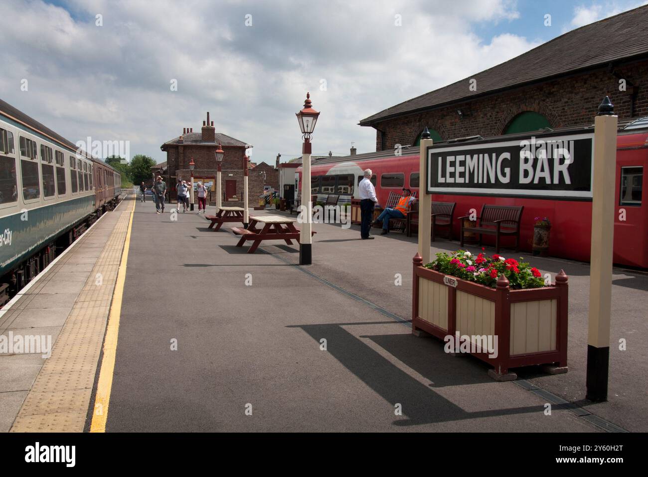 Wensleydale Heritage Railway da Leeming a Leyburn, Lower Swaledale, Yorkshire Dales, Inghilterra Foto Stock
