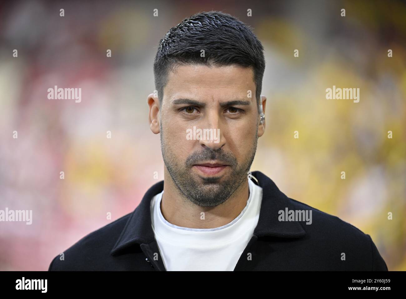 Football TV pundit Sami Khedira, DAZN, Ritratto, MHPArena, MHP Arena Stuttgart, Baden-Wuerttemberg, Germania, Europa Foto Stock