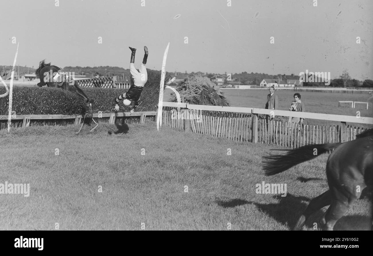 IPPODROMO PLUMPTON FIRLE NOVICES CHASE 21 SETTEMBRE 1960 Foto Stock