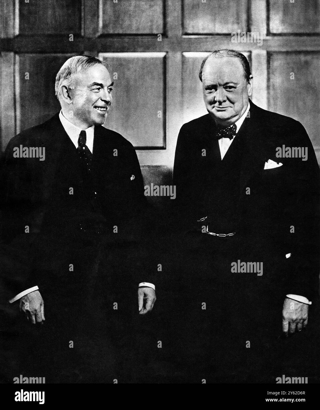 Il primo ministro della Gran Bretagna e il primo ministro del Canada, entrambi hanno partecipato alla riunione del Consiglio di guerra del Pacifico a Washington. Signor Churchill tornò a casa il 27 giugno. 4 luglio 1942 Foto Stock