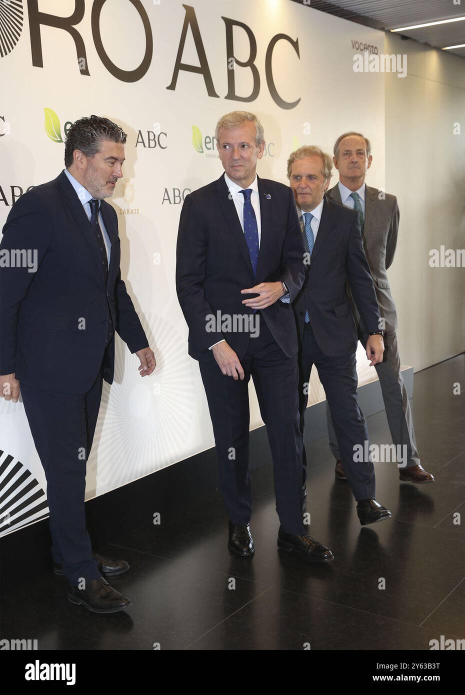 Madrid, 18/06/2024. Forum sull'ABC del presidente della Xunta de Galicia Alfonso Rueda. Il direttore dell'ABC, Julián Quirós, il presidente della Xunta de Galicia, Alfonso Rueda, il presidente del Vocento, Ignacio Ybarra e il presidente della Xunta de Galicia, Ignacio Colmenares. Foto: Ernesto Agudo. ARCHDC. Crediti: Album / Archivo ABC / Ernesto Agudo Foto Stock