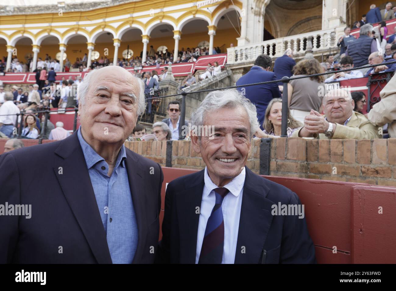 Siviglia, 04/07/2024. Tori di Fermin Bohorquez per i toreri Lama de Gongora, Ruiz Muñoz e Juan Pedro Garcia 'Calerito'. Nella foto, Ramon Valencia e Jose Maria Pacheco. Foto: Raul Doblado. SEGN. ARCHSEV. Crediti: Album / Archivo ABC / Raúl Doblado Foto Stock