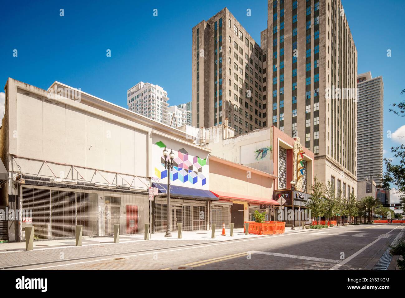 Miami, Florida, Stati Uniti - 22 settembre 2024: Il centro di Miami è chiuso dai negozi commerciali Foto Stock