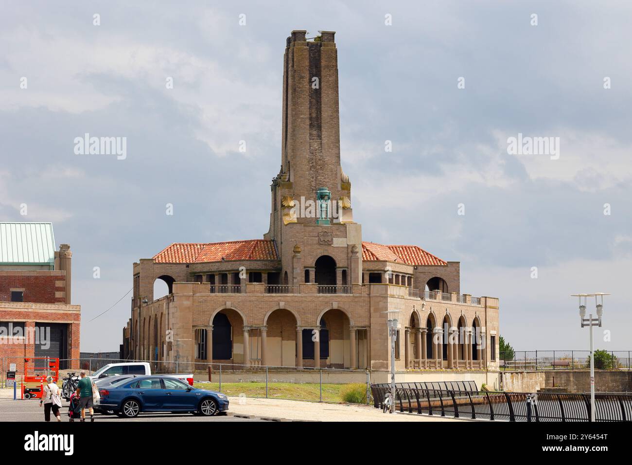 Impianto di riscaldamento a vapore di Asbury Park, Asbury Park, New Jersey. un punto di riferimento storico per le belle arti che offre calore alle aziende lungo la passerella. Foto Stock