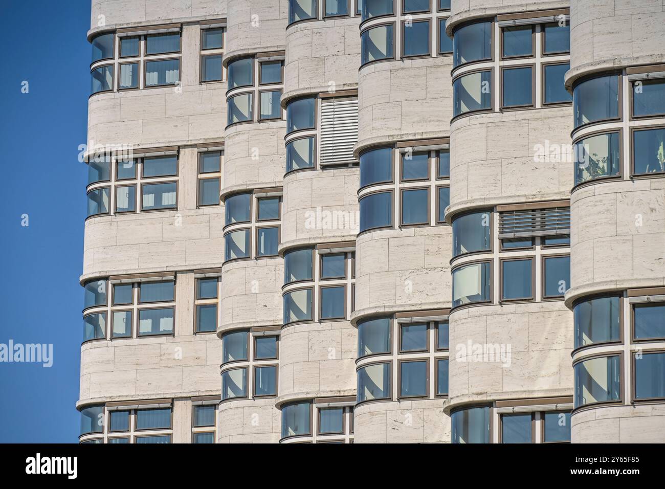Shell-Haus, Reichpietschufer, il Tiergarten, nel quartiere Mitte di Berlino, Deutschland Foto Stock