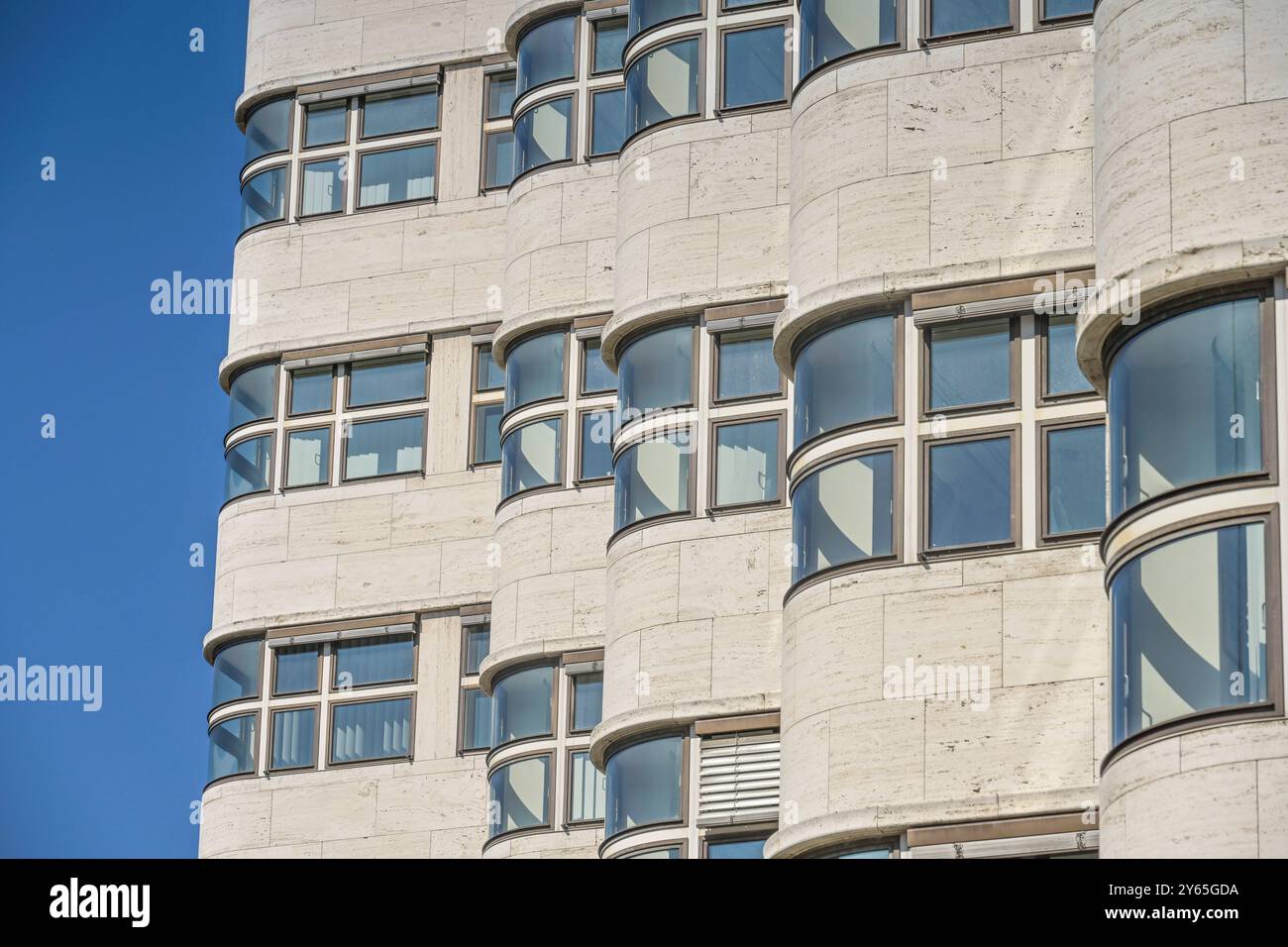 Shell-Haus, Reichpietschufer, il Tiergarten, nel quartiere Mitte di Berlino, Deutschland Foto Stock