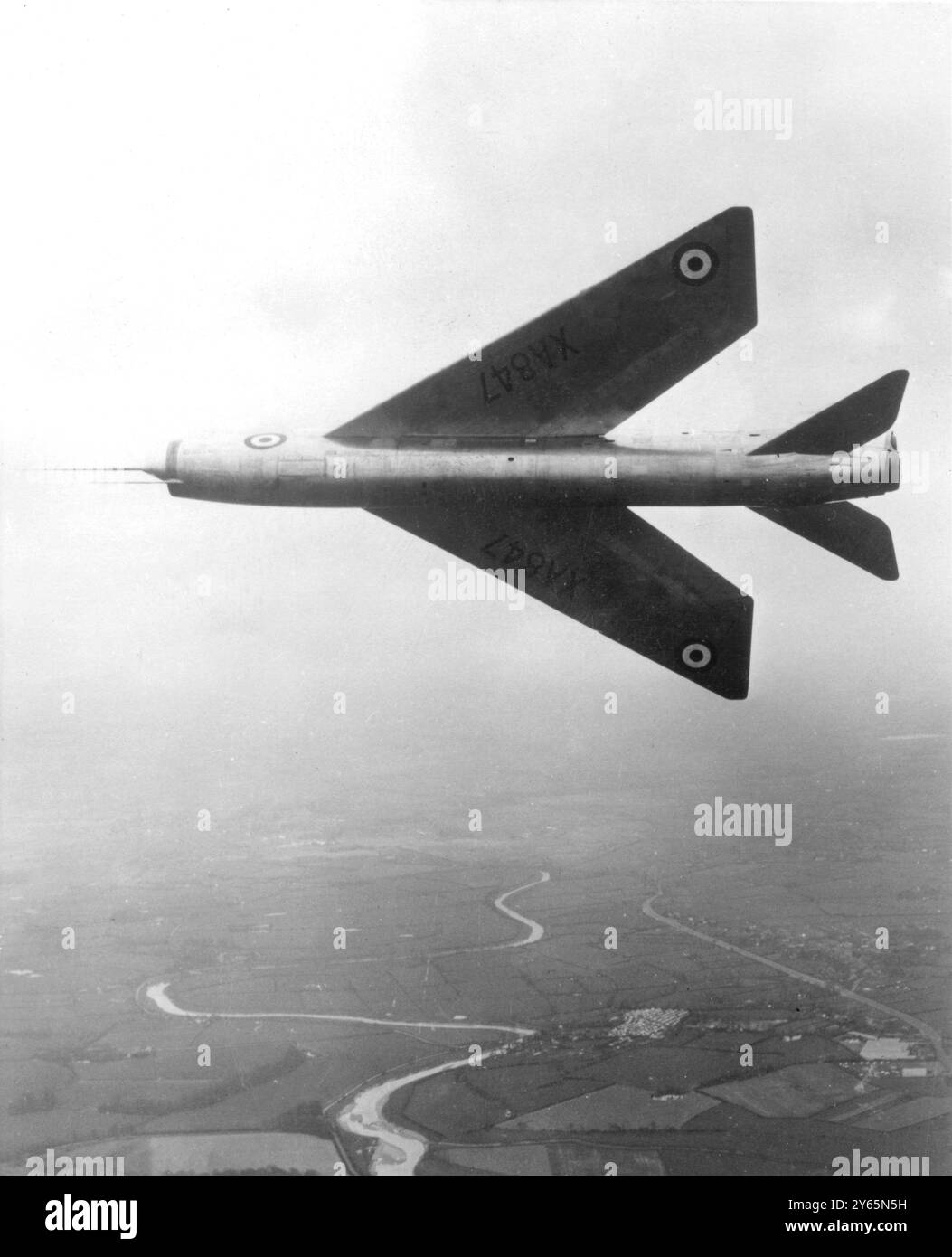 Il primo caccia supersonico britannico, l'English Electric P.1.B prototipo che entrerà in servizio con la RAF il 24 agosto 1957 Foto Stock