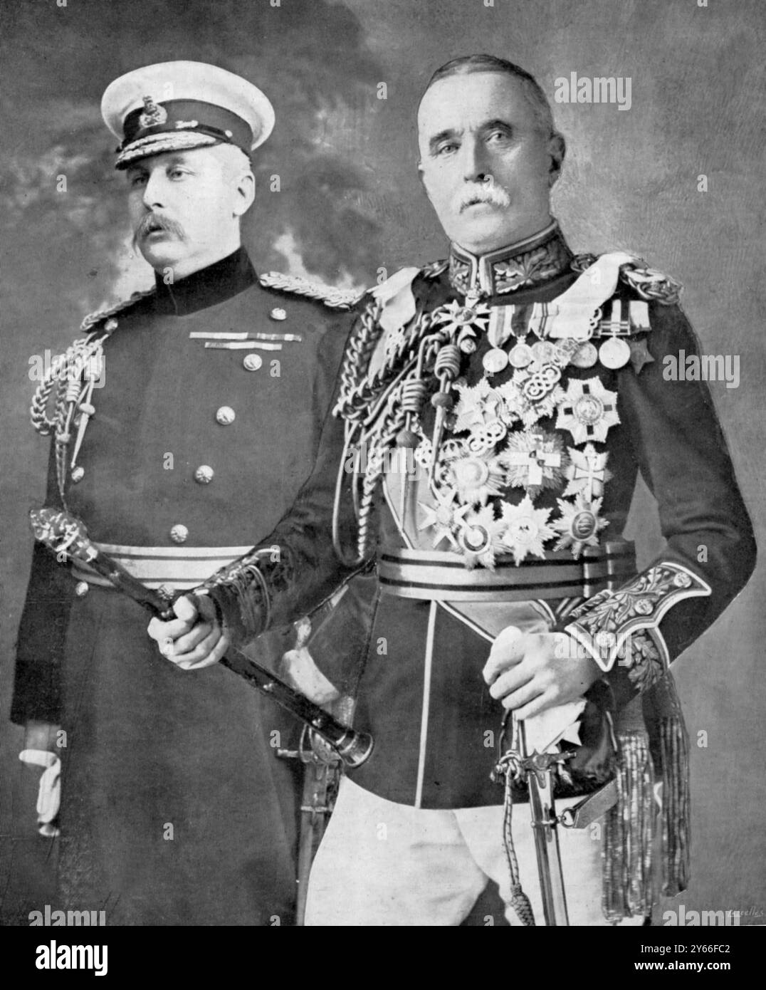 Le dimissioni conseguenti alla questione dell'esercito britannico e del tenente generale dell'Ulster Sir John Spencer Ewart (a sinistra) e del feldmaresciallo Sir John French, che persistono nel desiderio di dimettersi 1914 Foto Stock