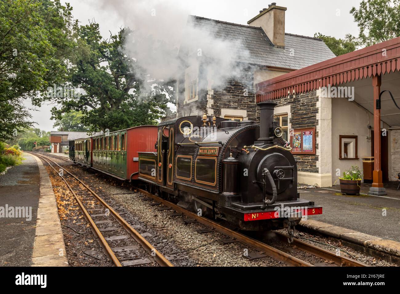 FR 0-4-0ST+T 5 "Welsh Pony", stazione di Minffordd sulla ferrovia Bleanau Festiniog Foto Stock