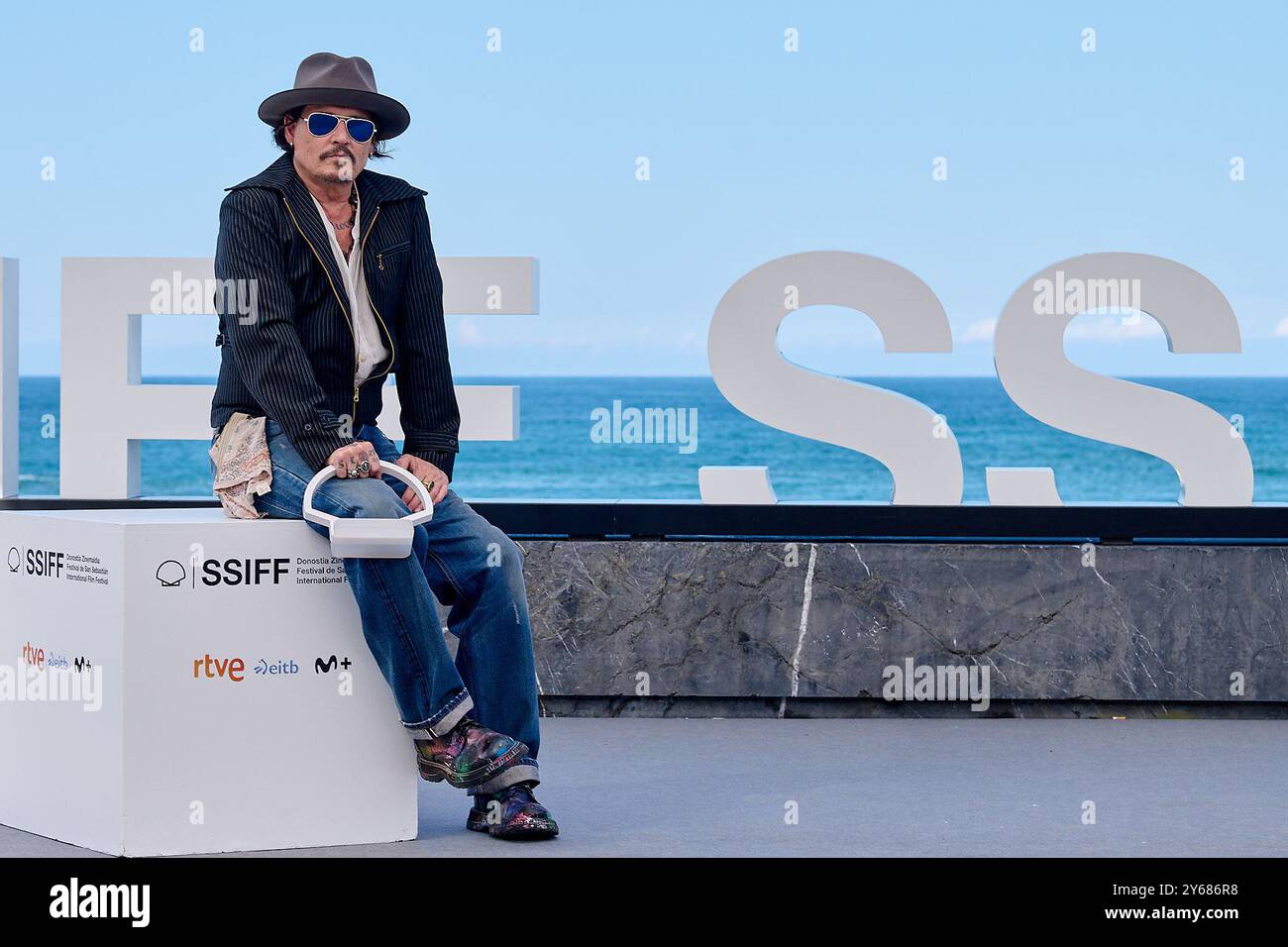 San Sebastian, Spagna. 24 settembre 2024. Johnny Depp partecipa al photocall di ''modi, Three Days on the Wing of Madness'' durante il 72° Festival Internazionale del Cinema di San Sebastian, in Spagna, il 24 settembre 2024. (Foto di COOLMedia/NurPhoto) credito: NurPhoto SRL/Alamy Live News Foto Stock