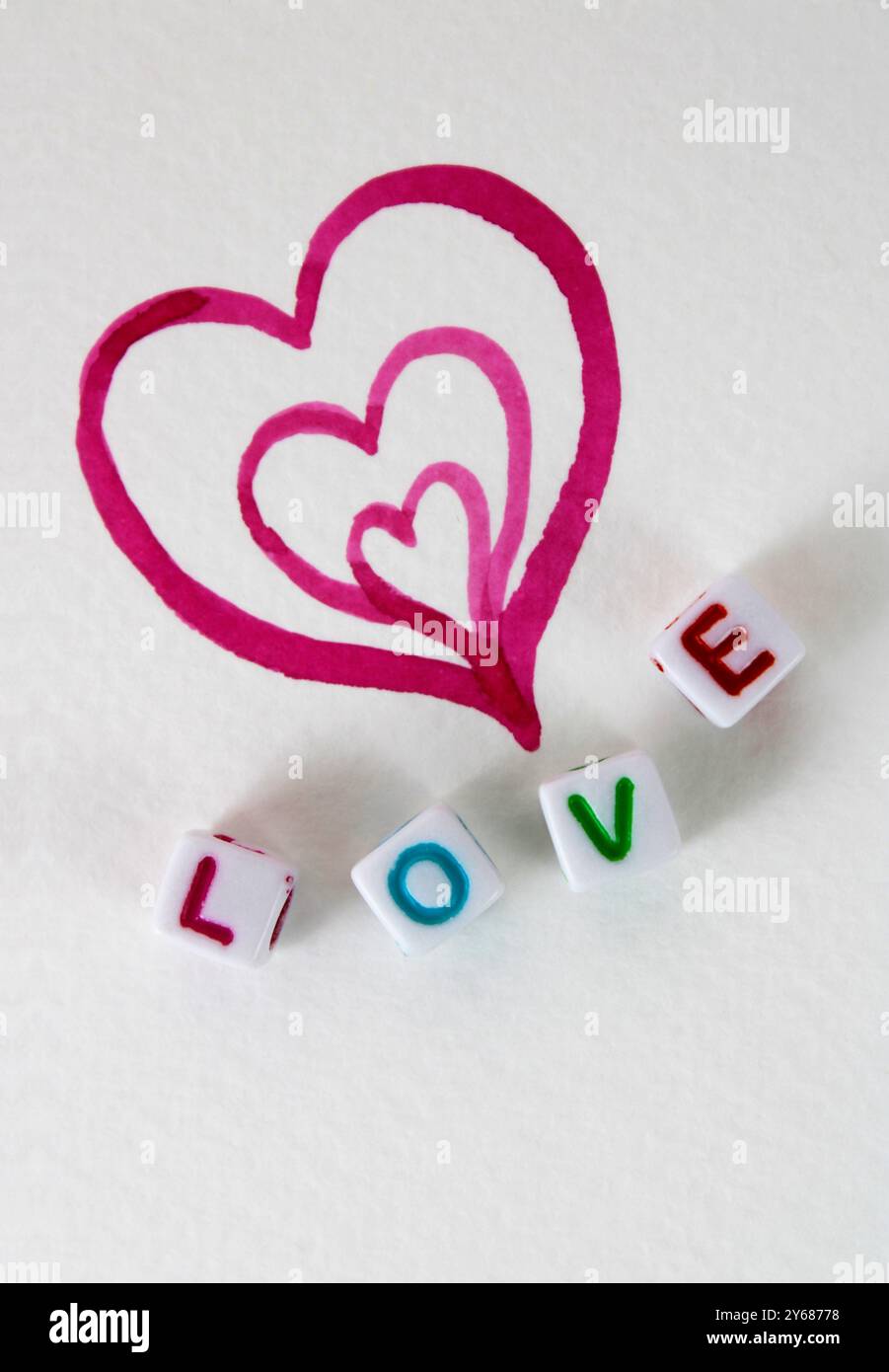 Sottobicchiere Quadrato 9x9 Cm Con Lettera L E Cuore - Finitura Lucida, Supporto In Faesite - Gift Base - Oggettistica Regalo