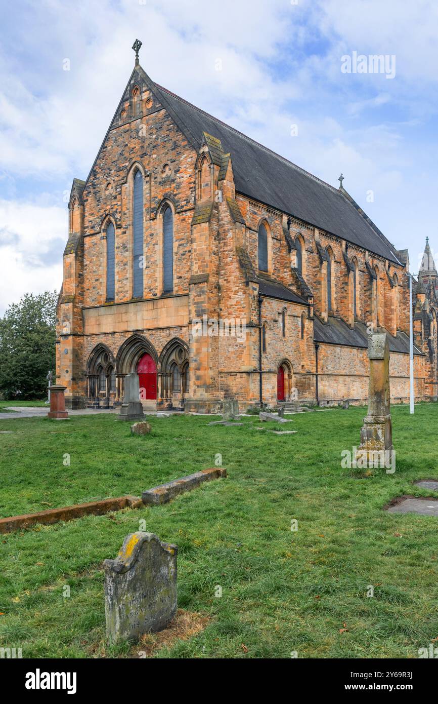 Vecchia chiesa parrocchiale di Govan. Si ritiene che il cortile della chiesa sia il più antico cimitero sopravvissuto in Scozia, Foto Stock