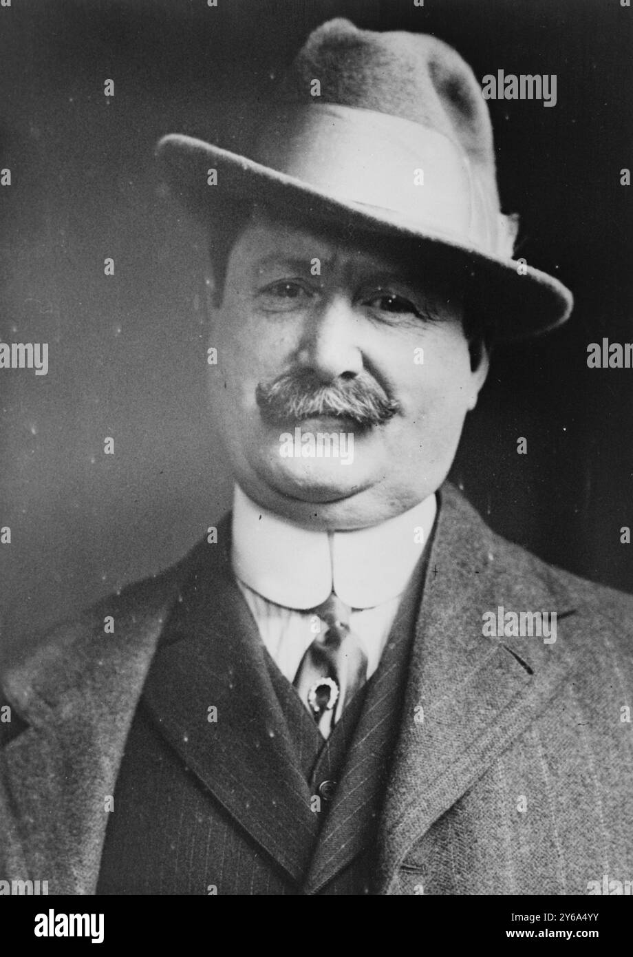 William John Burns, detective, testimone nello scandalo della giuria di Sinclair, ritratto testa e spalle, frontespizio /, New York., 1927 4 novembre, Burns, William J., 1861-1932, Photographic Prints, 1920-1930. fotografie ritratto, 1920-1930., fotografie ritratto, 1920-1930, stampe fotografiche, 1920-1930, 1 stampa fotografica. Foto Stock
