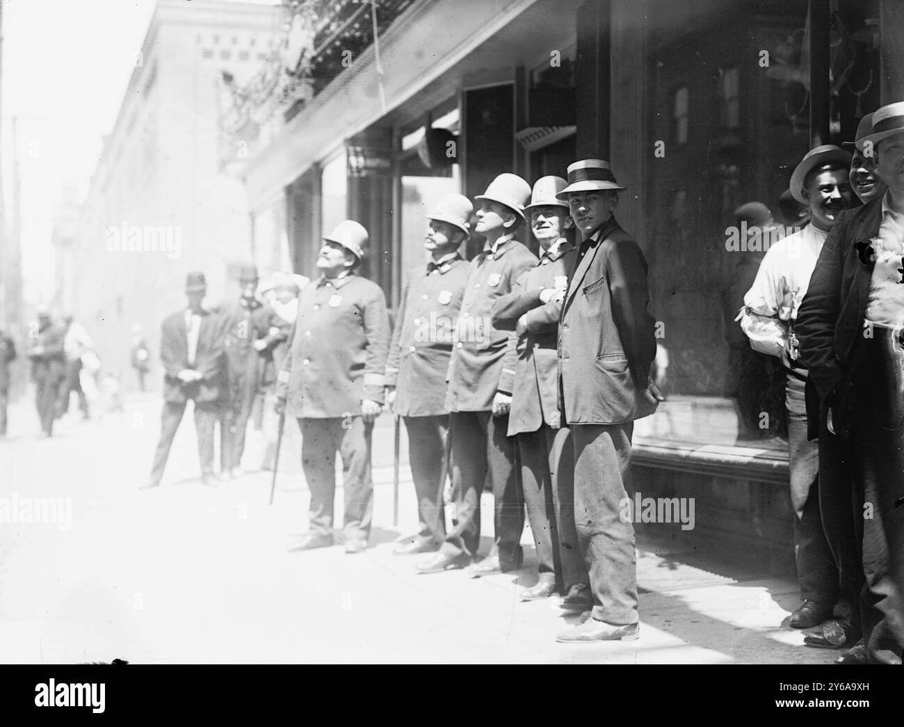 In guardia, sciopero dello zucchero, Williamsburg, Williamsburg, Glass negatives, 1 negativo: vetro; 5 x 7 poll. o più piccolo. Foto Stock