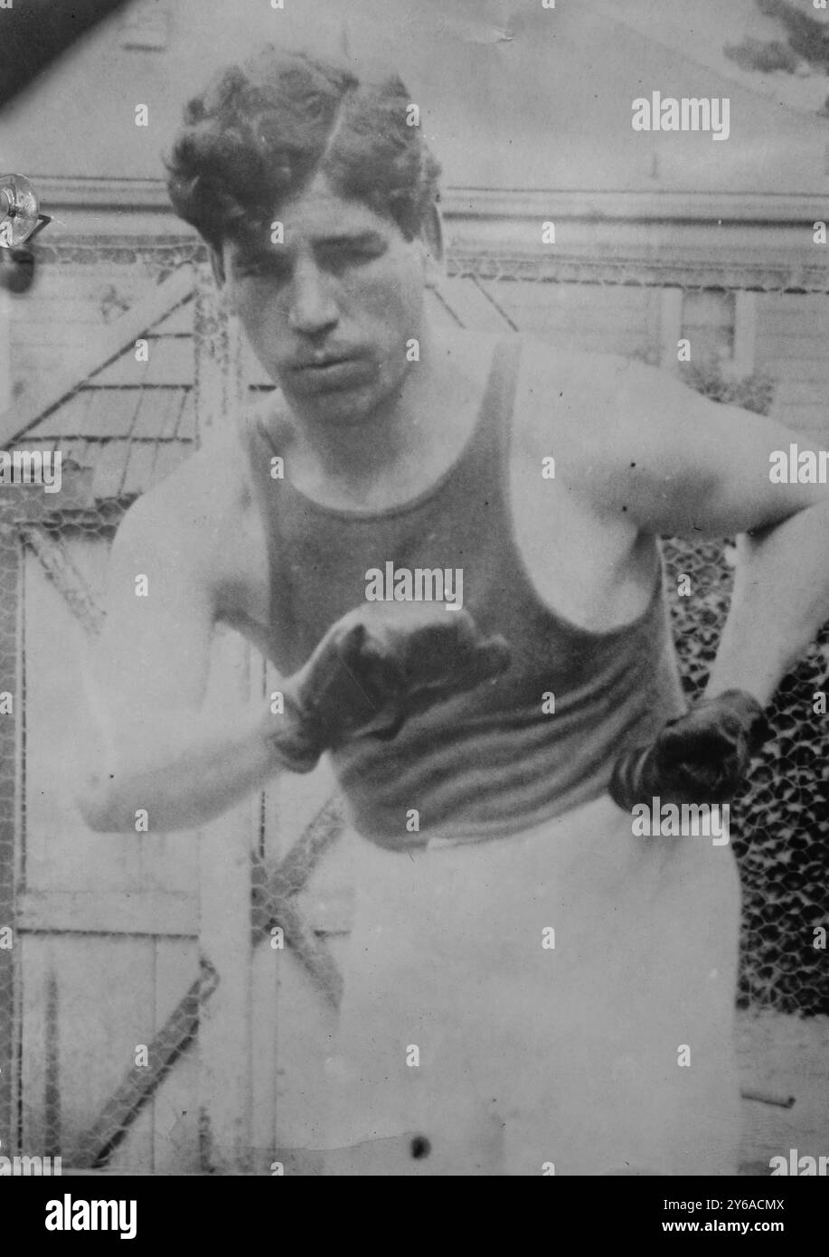 Young Erne, tra ca. 1910 e ca. 1915, boxe, Glass negative, 1 negativo: Vetro; 5 x 7 poll. o più piccolo. Foto Stock