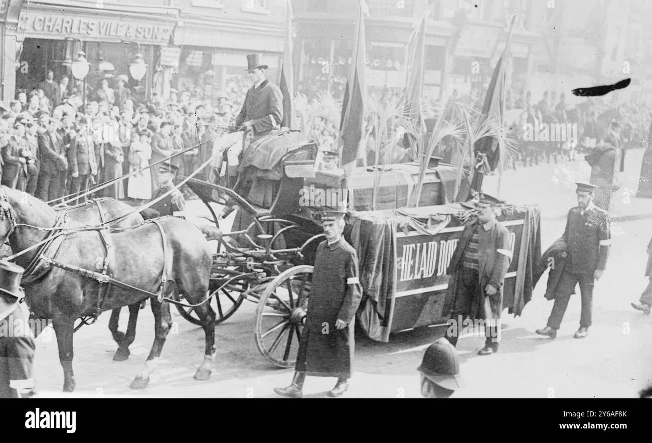 Funerale del generale WM. Stand, Londra - Funeral Car, tra CA. 1910 e CA. 1915, Londra, Glass negative, 1 negativo: Vetro; 5 x 7 pollici o più piccolo. Foto Stock