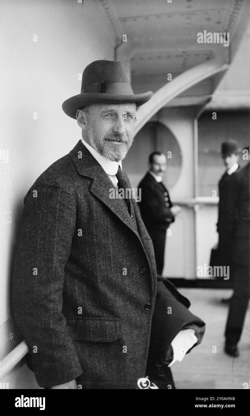 Sir Cecil Spring Rice, foto mostra il diplomatico inglese Sir Cecil Arthur Spring-Rice (1859-1918), che è stato l'ambasciatore britannico negli Stati Uniti dal 1913 al 1918., 1913 aprile 28, Glass negative, 1 negative: Glass; 5 x 7 pollici. o più piccolo. Foto Stock