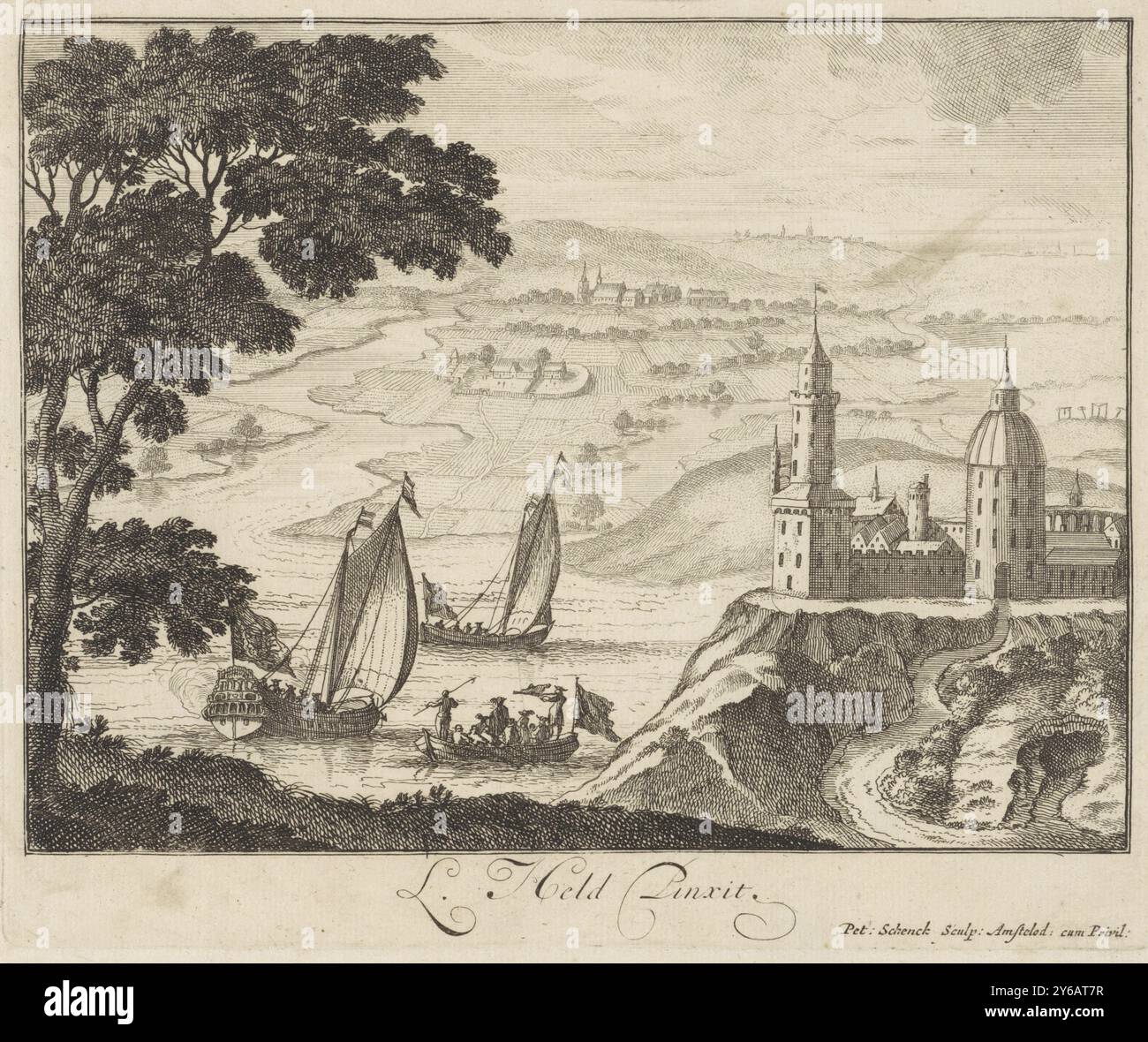 Paesaggio con fiume e castello su una collina, un castello sulla destra su una collina. Sulla sinistra un fiume, su cui due navi a vela e uno sloop., stampa, tipografo: Pieter Schenk (i), (menzionato sull'oggetto), dopo la pittura di: Ludwig Held, (menzionato sull'oggetto), sconosciuto, (menzionato sull'oggetto), Amsterdam, 1670 - 1711, carta, incisione, incisione, altezza, 162 mm x larghezza, 197 mm Foto Stock
