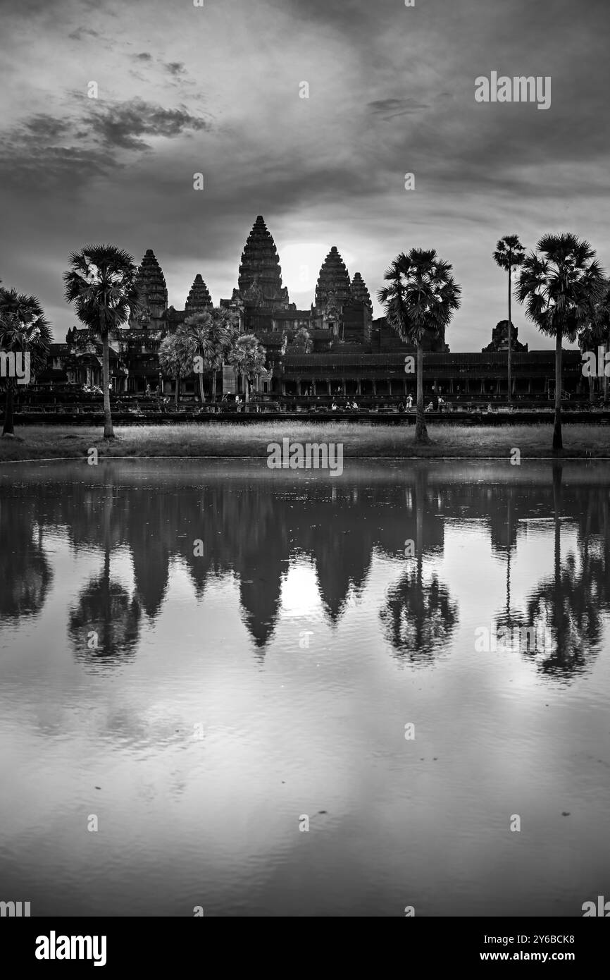 Immagine in bianco e nero del complesso del tempio di Angkor Wat Foto Stock