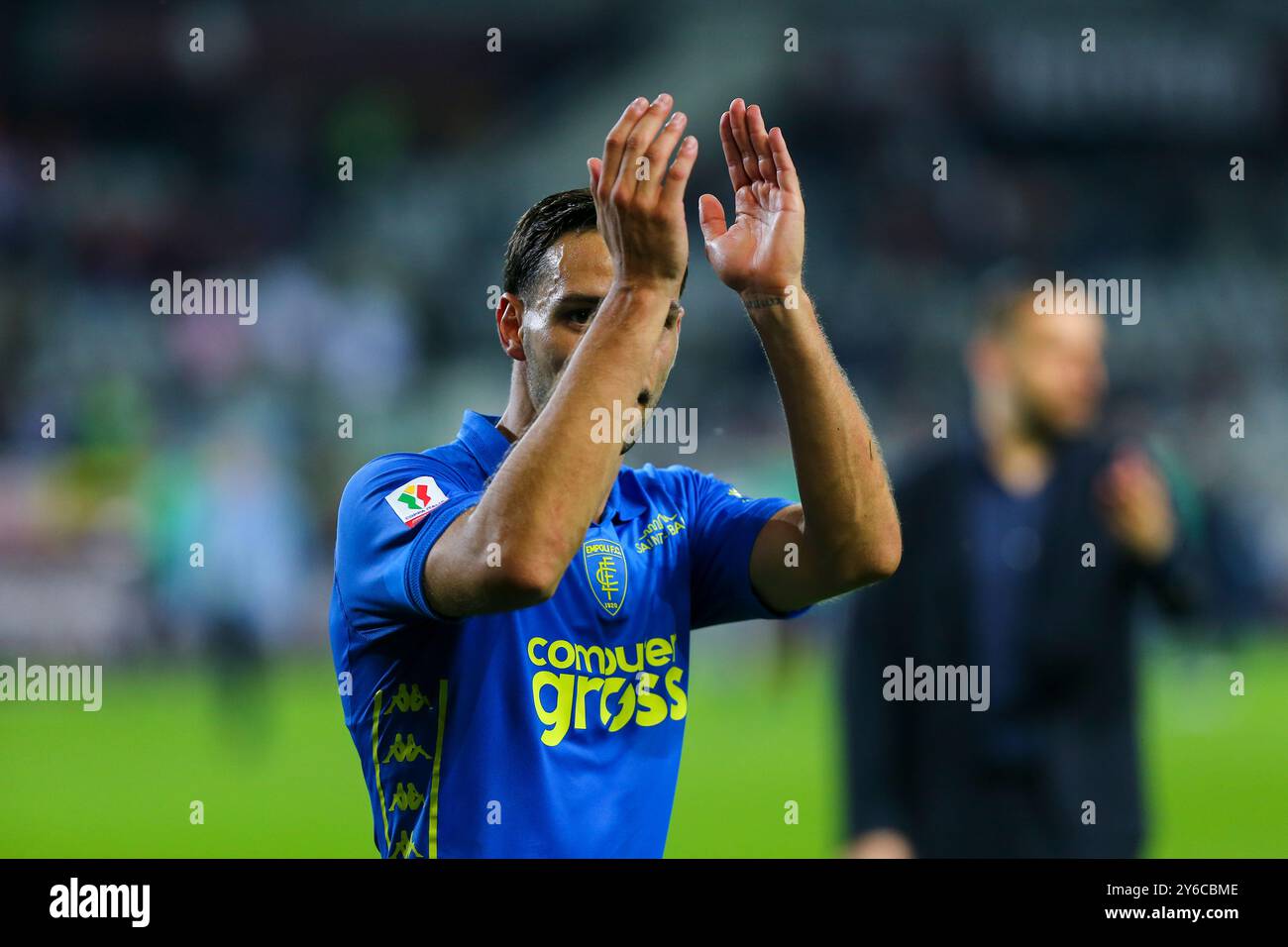 Mattia De Sciglio dell'Empoli FC celebra la vittoria dopo la partita di Coppa Italia tra Torino FC e Empoli FC allo Stadio Olimpico grande Torino di Foto Stock