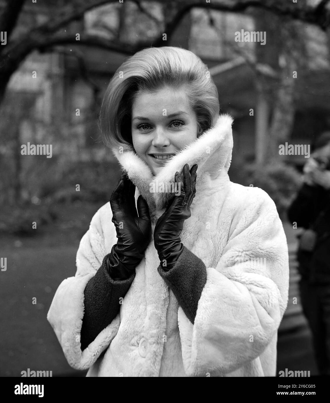 CAROL LYNLEY ATTRICE / ; 16 DICEMBRE 1963 Foto Stock