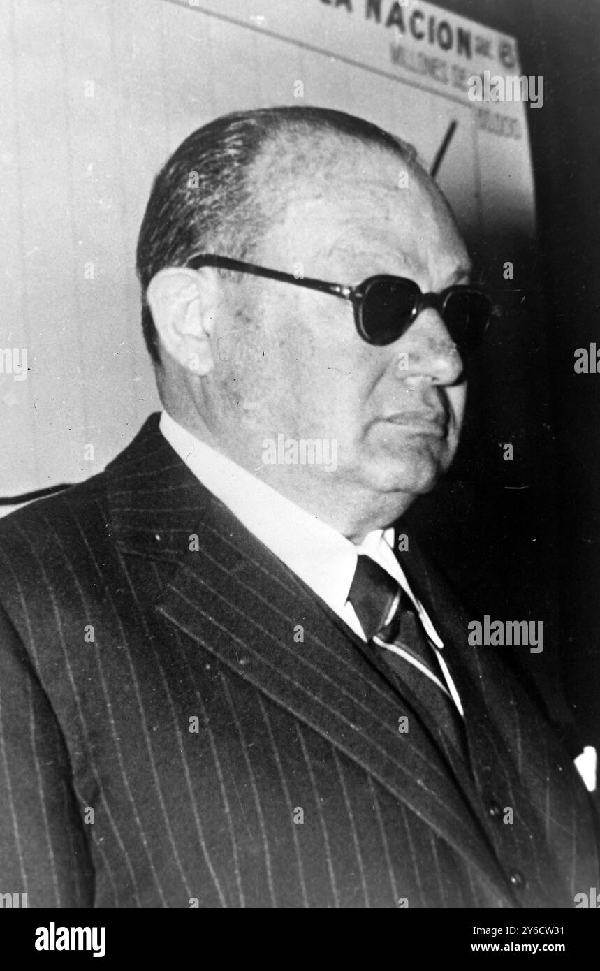 GOVERNO ARGENTINO EUGENIO BLANCO - MINISTRO DELL'ECONOMIA A BUENOS AIRES, ARGENTINA; 14 OTTOBRE 1963 Foto Stock