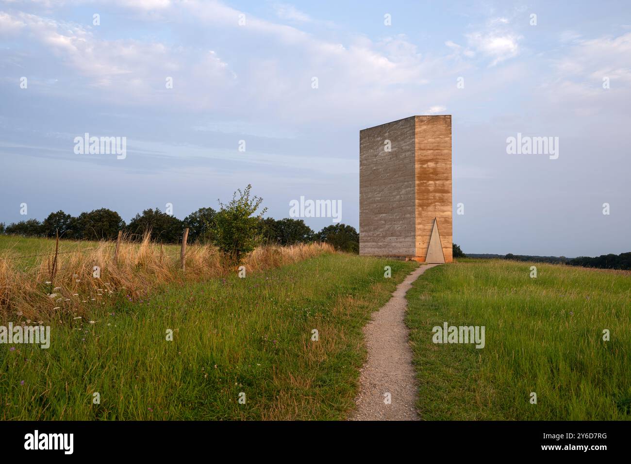 Mechernich, Germania - 20 agosto 2024: Immagine panoramica della Cappella del campo di fratello Klaus vicino a Mechernich il 20 agosto 2024 nella Renania settentrionale-Vestfalia, Foto Stock