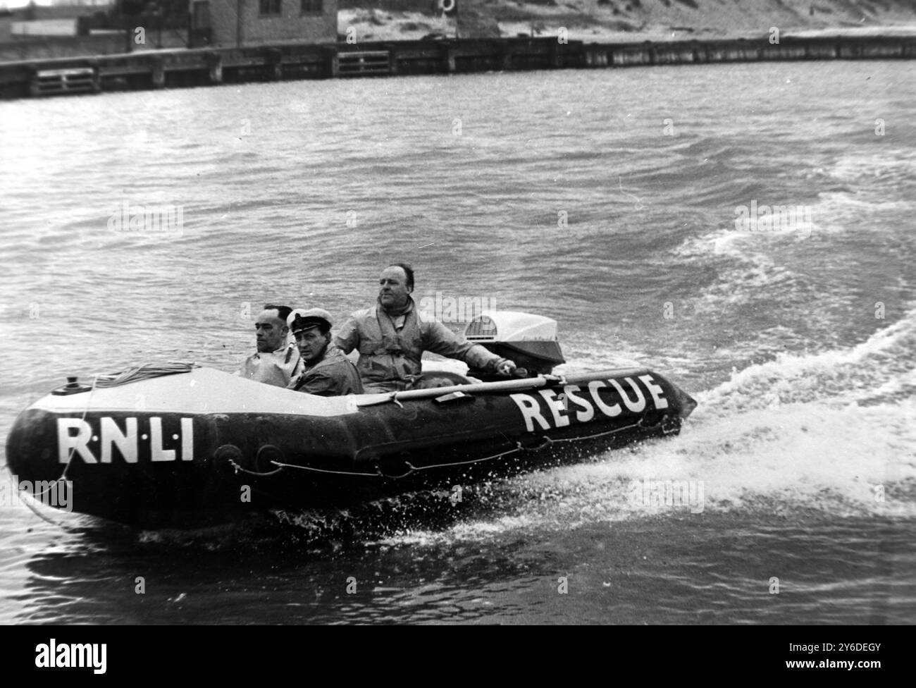 UNITÀ DI SALVATAGGIO AD ALTA VELOCITÀ A NORFOLK / ; 27 MAGGIO 1963 Foto Stock
