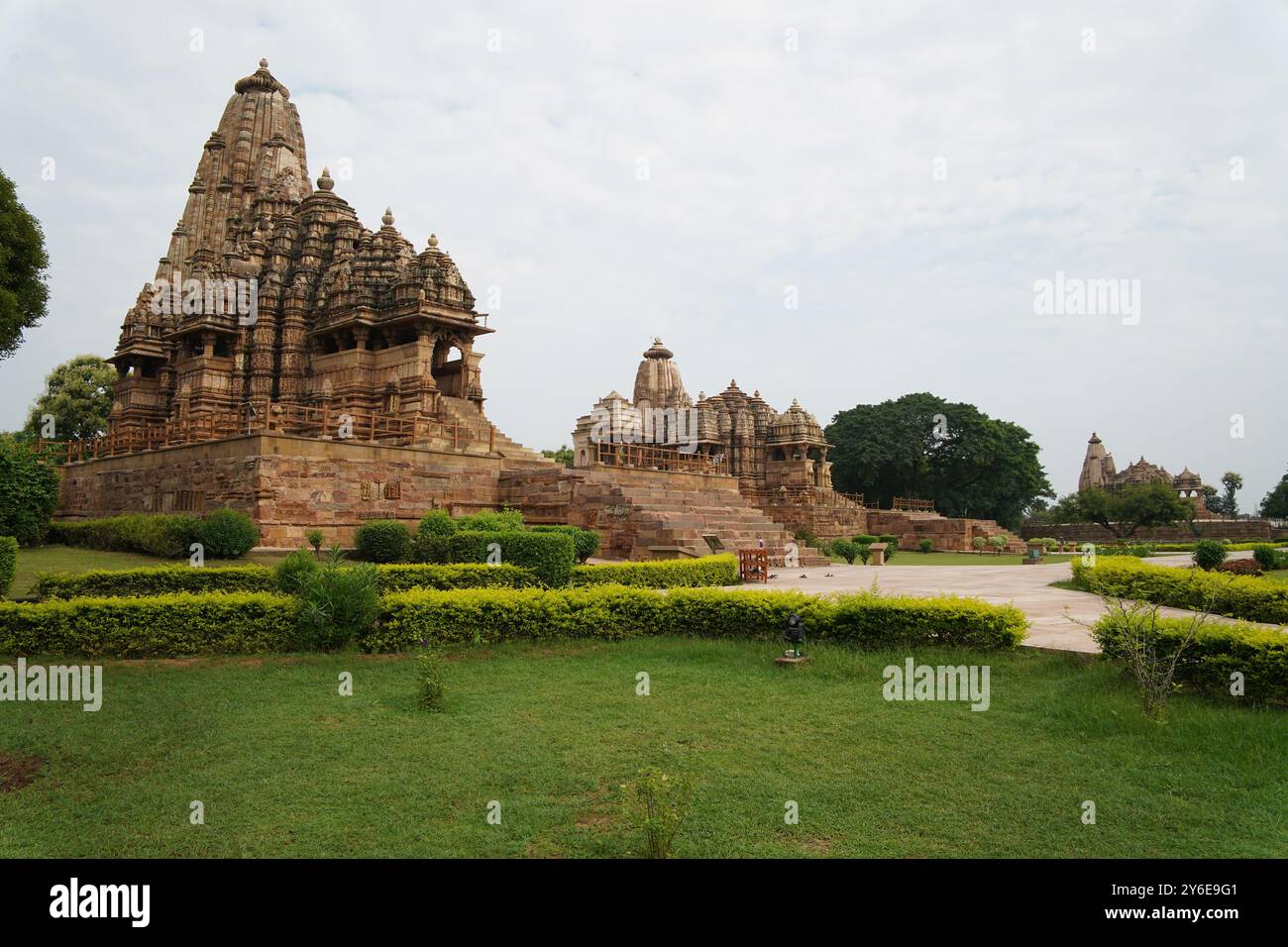 Kandariya Mahadeva, Lion e complesso di templi Jagadambi. Gruppo di monumenti Khajuraho. Chhatarpur, Madhya Pradesh, India. Foto Stock