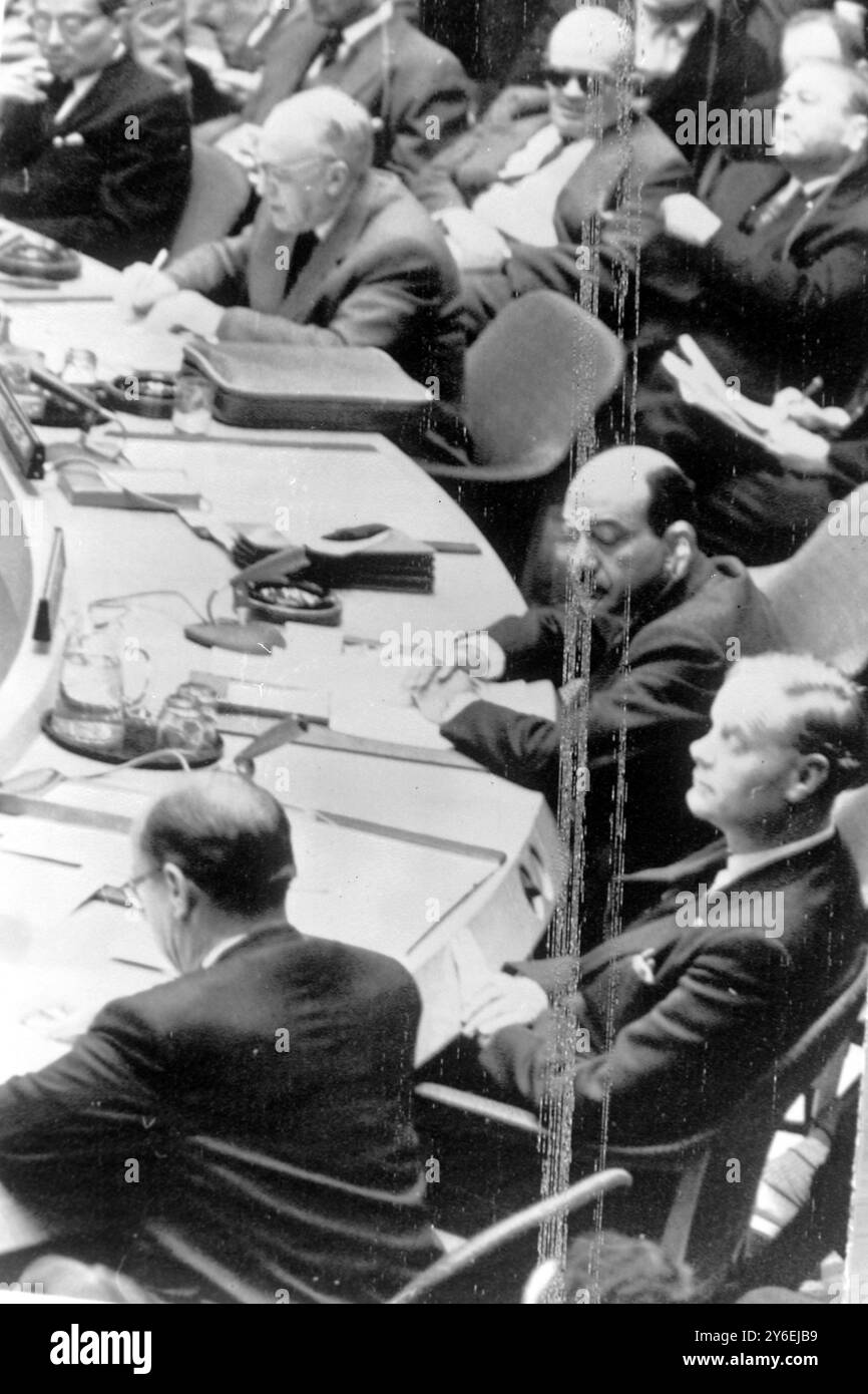 CUBAN CRISIS ADLAI STEVENSEN PARLA ALLE NAZIONI UNITE A NEW YORK; 26 OTTOBRE 1962 Foto Stock