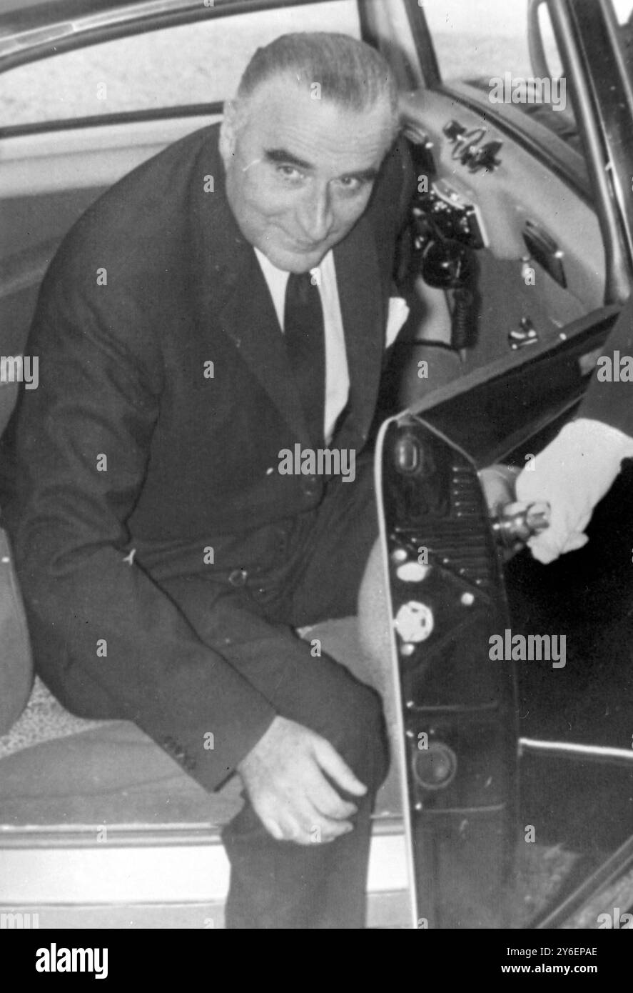 GEORGES POMPIDOU A PARIGI / ; 6 OTTOBRE 1962 Foto Stock