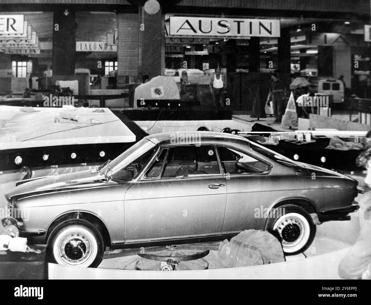 AUTO SIMCA 1000 AL SALONE DELL'AUTOMOBILE DI PARIGI; 4 OTTOBRE 1962 Foto Stock