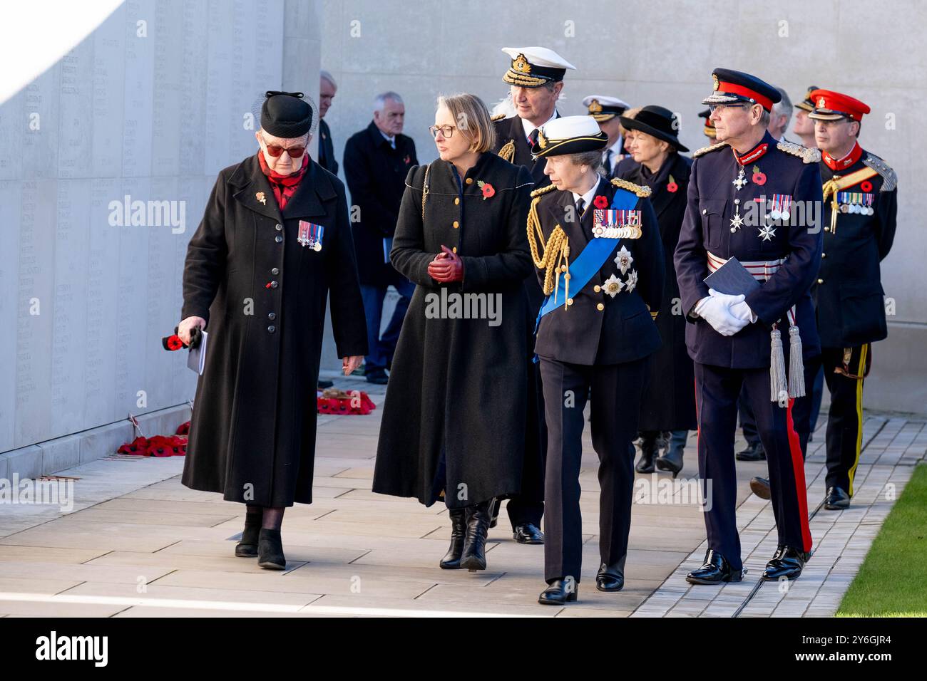 National Memorial Arboretum, Regno Unito. 11 novembre 2023. Sua altezza reale partecipa al servizio diurno dell'armistizio insieme a Ex Servicemen e donne Foto Stock